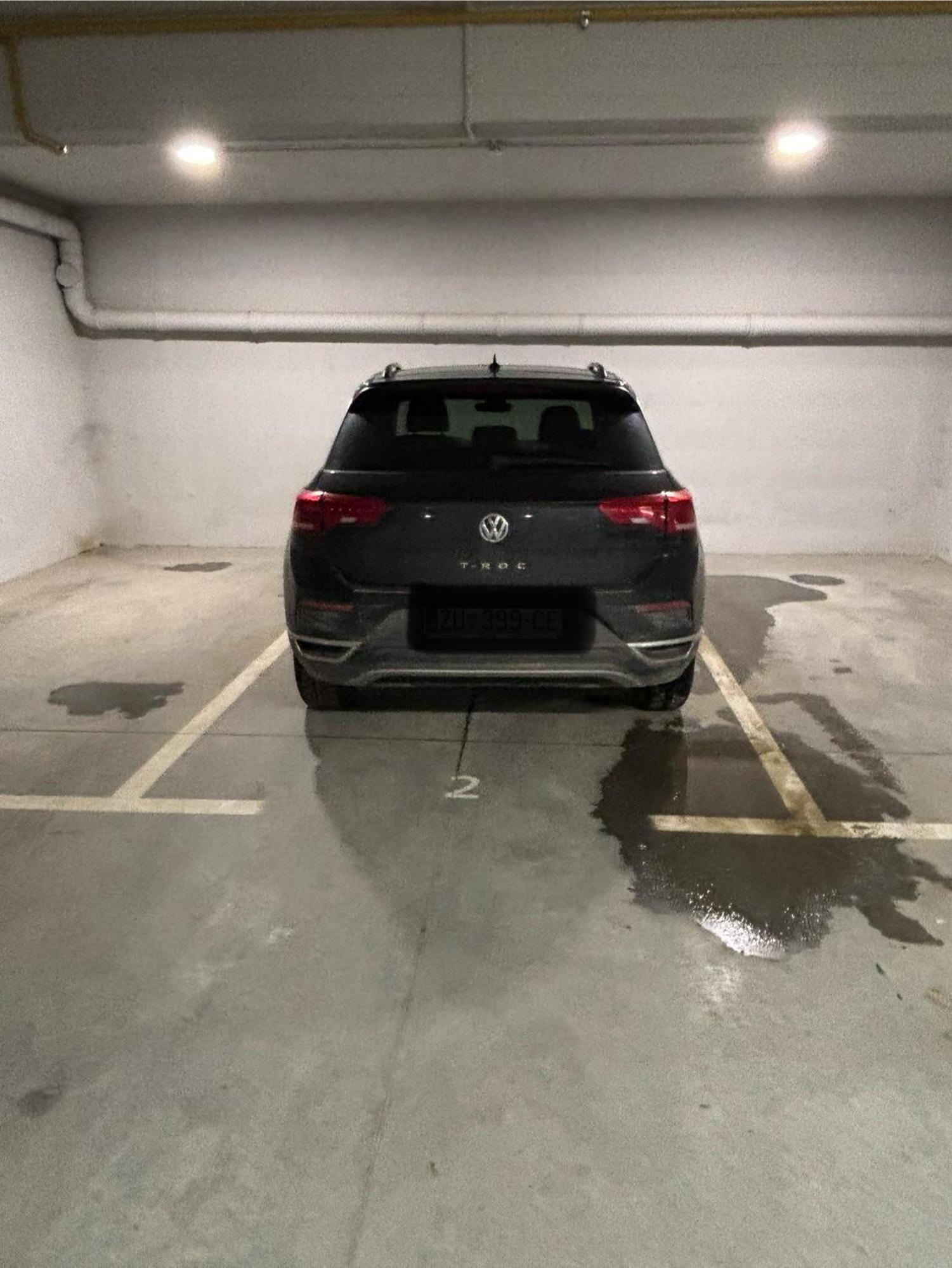 Slavica Self Check In,private Parking Apartman Osijek